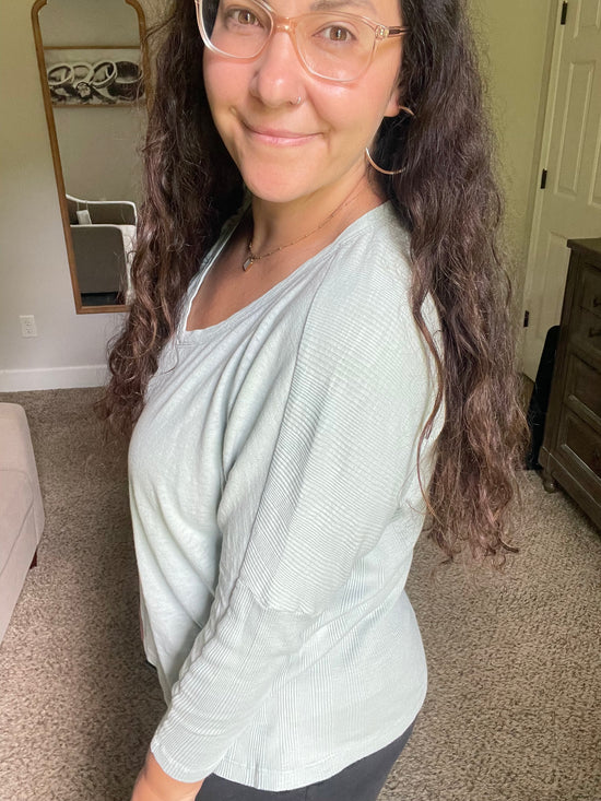 Leni Dolman V-Neck